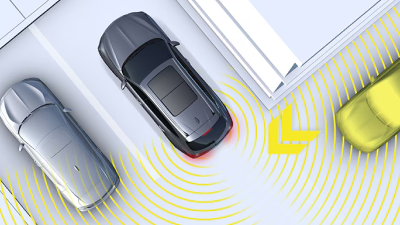 An overhead image of 3 illustrated vehicles is shown with an icon representing Cross Traffic Monitoring. 